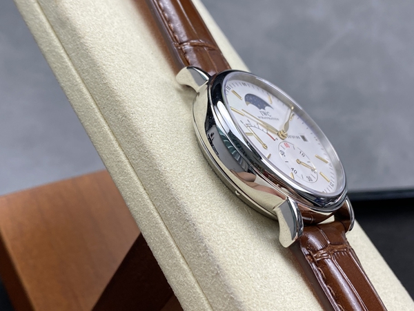 アイ・ダブリュー・シー細部ディテール